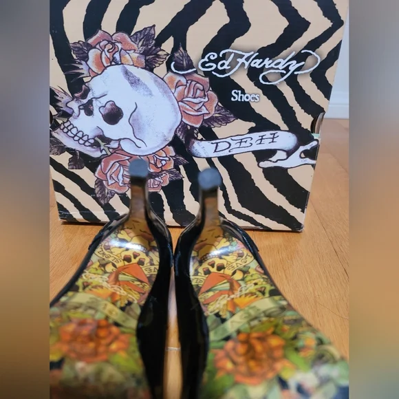 Ed Hardy "Stacey" Black High Heel Peep Toe Shoes - Picture 5 of 12